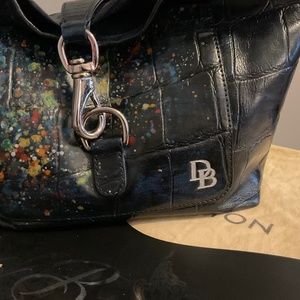✨INVENTORY SALE ✨ 🌺Dooney & Bourke Shoulder Bag🌺